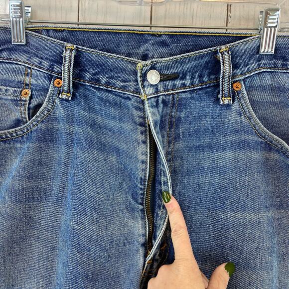 Levi's 550 Medium Wash Distressed Relaxed Fit Straight Leg Jeans Size 38x34 - Picture 7 of 13